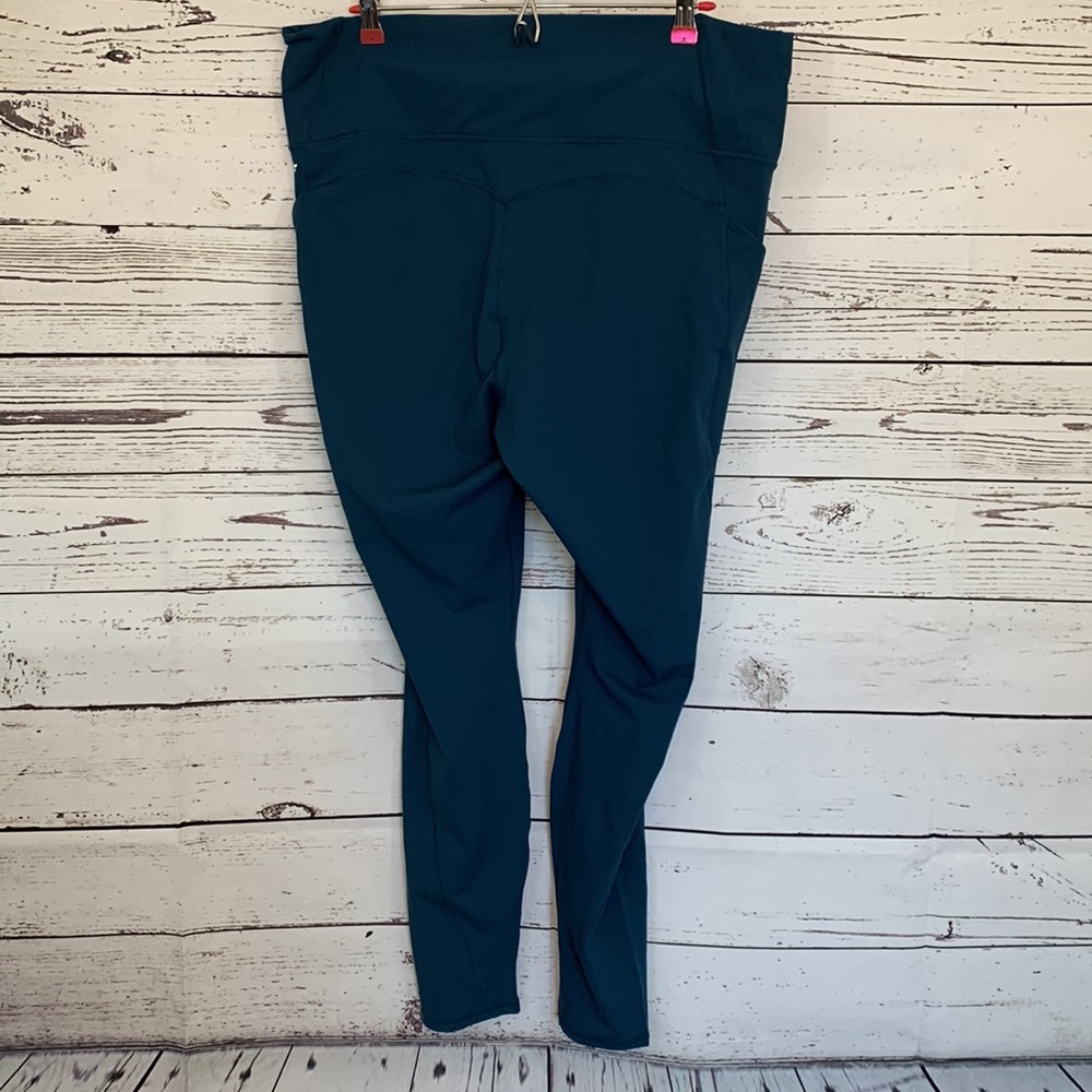 NWT Fabletics PureLuxe Oasis High Waisted Teal Pocket Legging Size 2X - Picture 3 of 6
